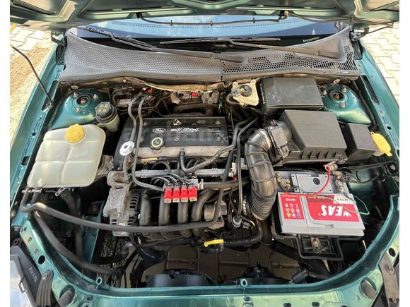 Sahibinden Ford Focus 1.6 Ghia 2000 Model 