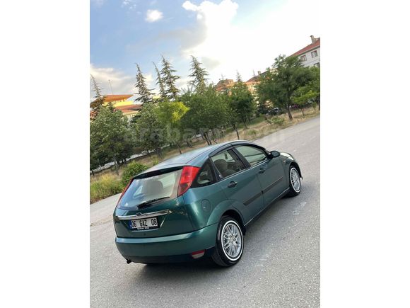 Sahibinden Ford Focus 1.6 Ghia 2000 Model 