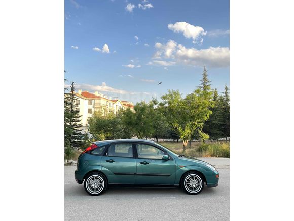 Sahibinden Ford Focus 1.6 Ghia 2000 Model 