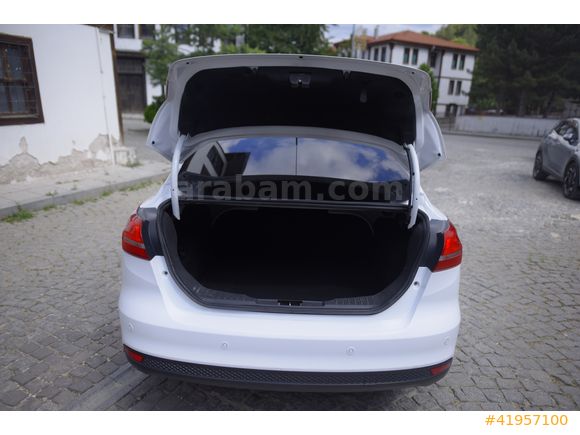 Hatasız 2015 Ford Focus 1.5 TDCi Titanium