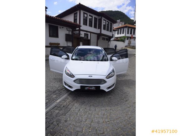 Hatasız 2015 Ford Focus 1.5 TDCi Titanium