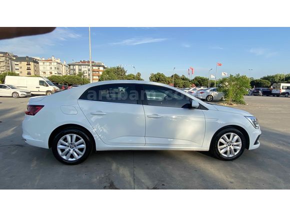 Sahibinden Renault Megane 1.3 TCe Touch 2025 Model 