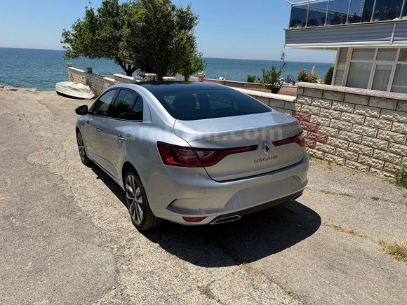 Full Donanım - Sahibinden Renault Megane 1.3 TCe Icon 2025