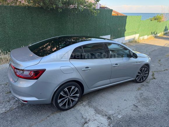 Full Donanım - Sahibinden Renault Megane 1.3 TCe Icon 2025
