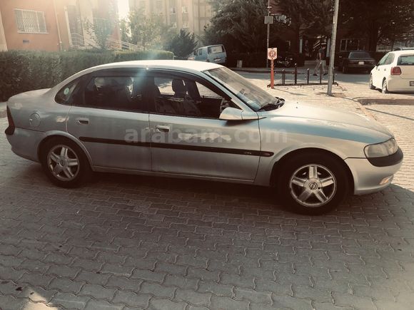 Sahibinden Opel Vectra 1.8 CD 1998 Model
