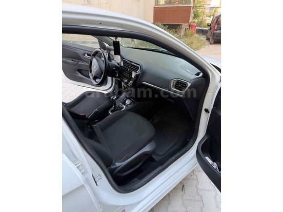 Acil satılık Peugeot 301 