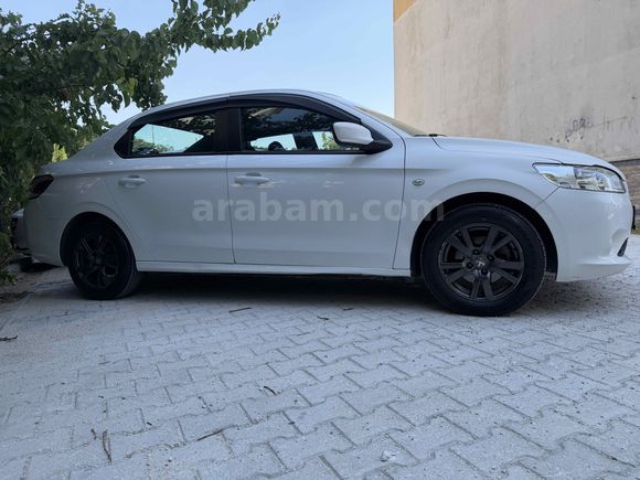 Acil satılık Peugeot 301 