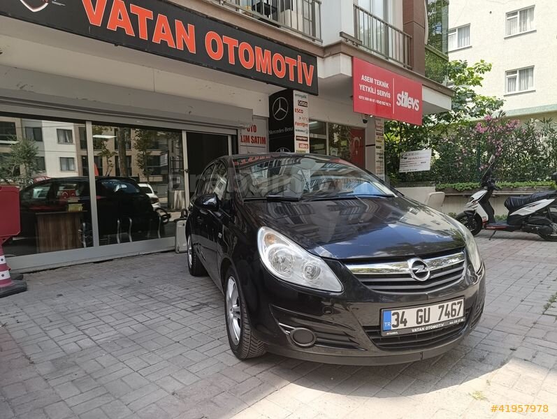 Galeriden Opel Corsa 1.4 Twinport Enjoy 2010 Model İstanbul 104.800 km Siyah