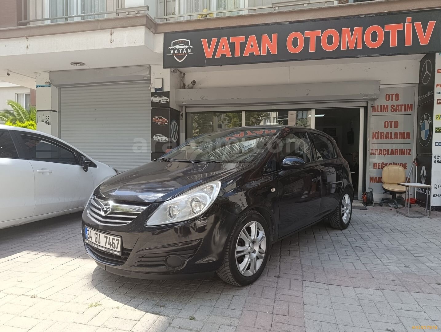 Galeriden Opel Corsa 1.4 Twinport Enjoy 2010 Model İstanbul 104.800 km Siyah 2