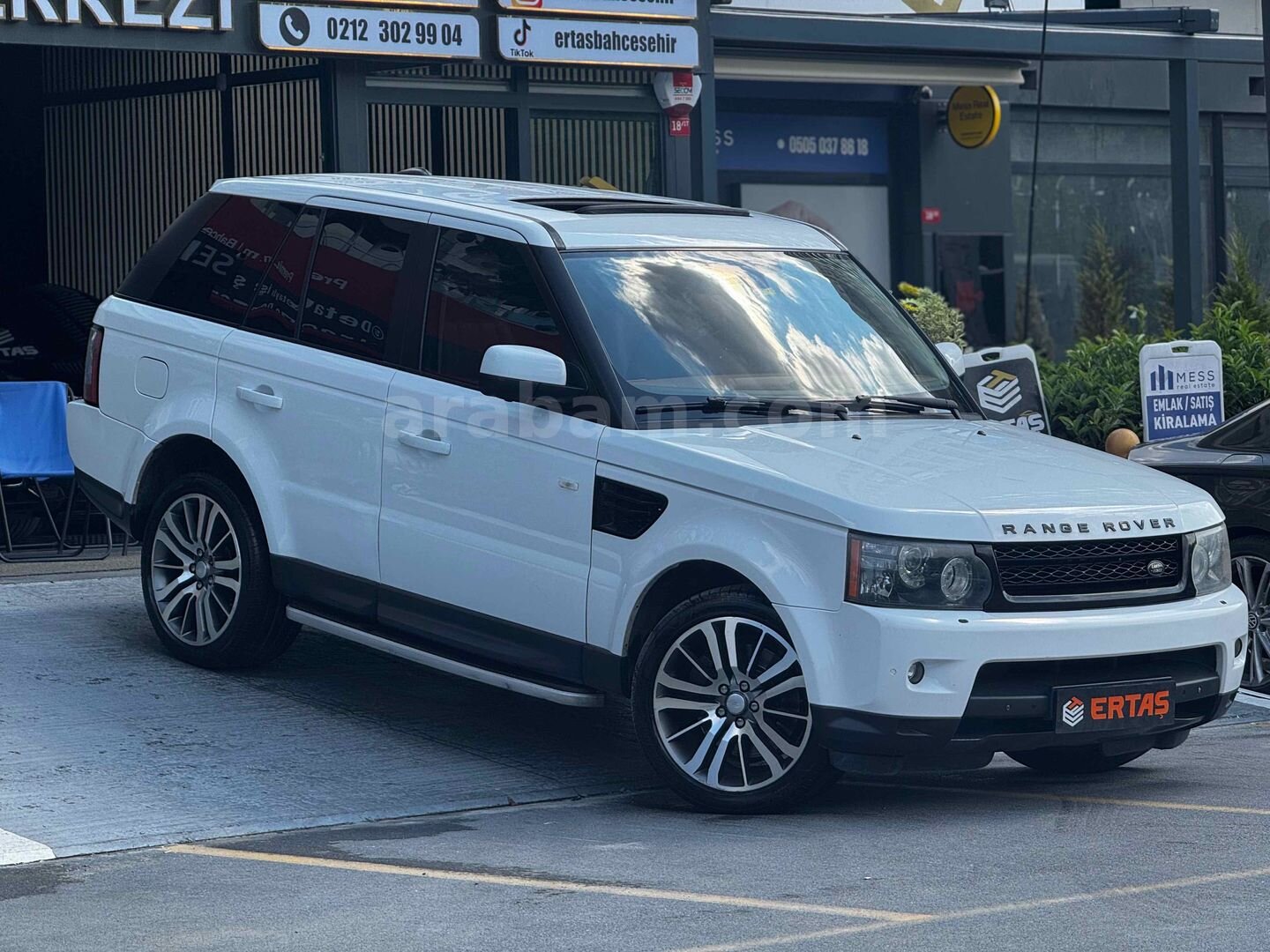 Galeriden Land Rover Range Sport 3.0 SDV6 Autobiography 2012 Model İstanbul 215.000 km Beyaz 3