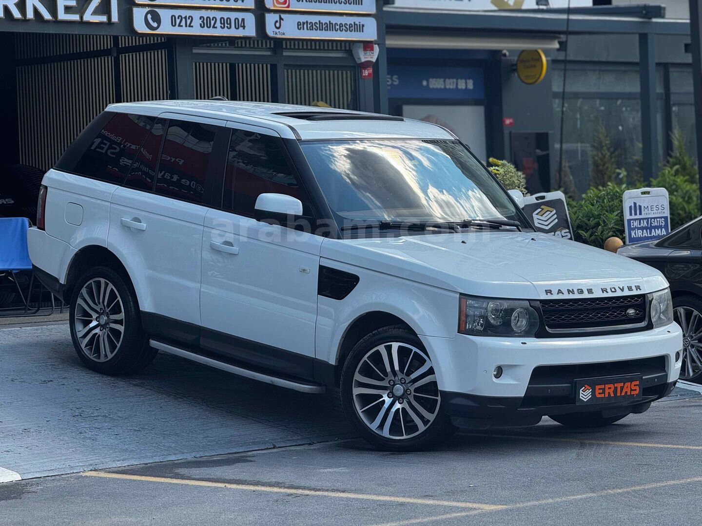 Galeriden Land Rover Range Sport 3.0 SDV6 Autobiography 2012 Model İstanbul 215.000 km Beyaz 4