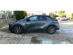 Sahibinden Toyota C-HR 1.8 Hybrid Passion 2024 Model