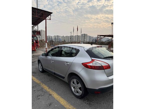 Sahibinden Renault Megane 1.6 Expression 2010 Model 