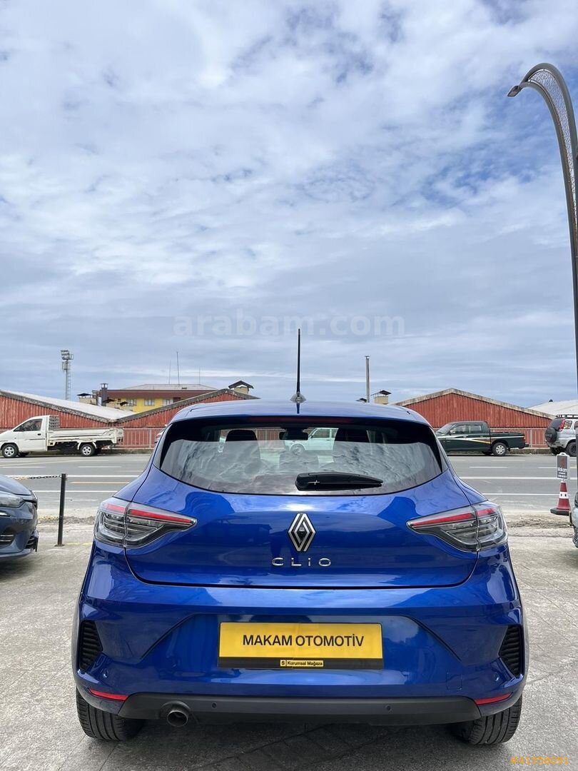 Galeriden Renault Clio 1.0 TCe Evolution 2024 Model Rize 82.000 km Mavi 5