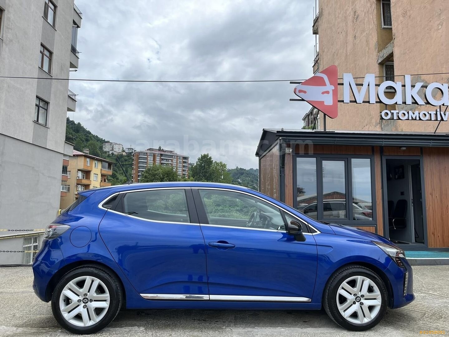 Galeriden Renault Clio 1.0 TCe Evolution 2024 Model Rize 82.000 km Mavi 4