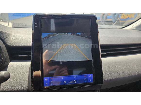 Sahibinden, Temiz, 2023 Model Kırmızı Clio