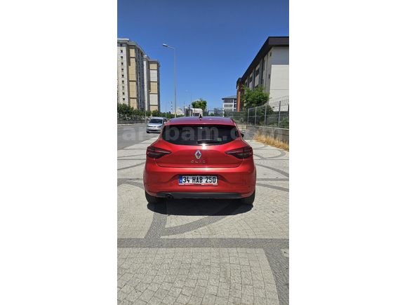 Sahibinden, Temiz, 2023 Model Kırmızı Clio