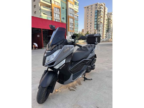 B EHLİYETİ ile KULLANILABİLİR Yuki T9 Strom Maxi 125 