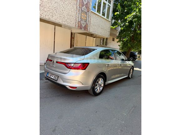 2020  RENAULT BLUE TOUCH EDC