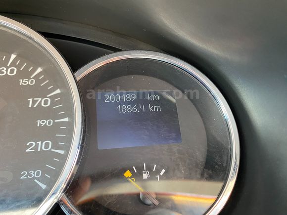 ÇALIŞIR YÜRÜR 2011 RENAULT MEGANE EXPRESSION 1.6I OTOMATİK LPG