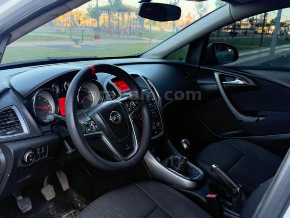 Sahibinden acil acil satılık Opel Astra 1.6 CDTI Edition 2014 Model
