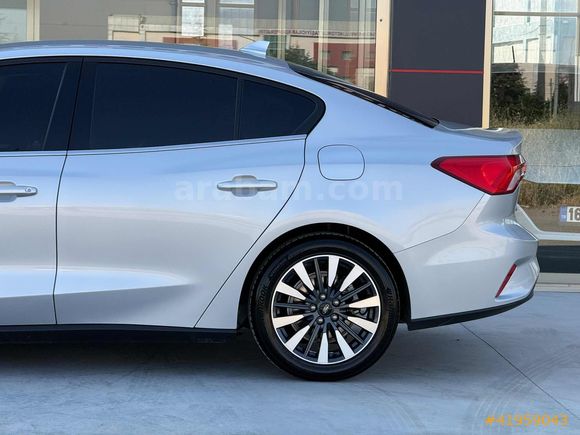 =ESCET CEYLAN OTO PLAZA=2024 MODEL FORD FOCUS