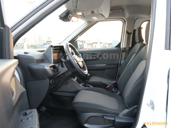 OTOSTORE'DAN Tourneo Courier 1.5 D EcoBlue Trend 2025