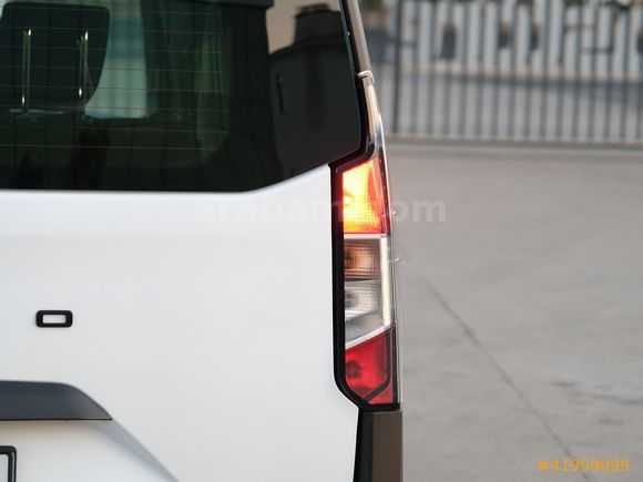 OTOSTORE'DAN Tourneo Courier 1.5 D EcoBlue Trend 2025