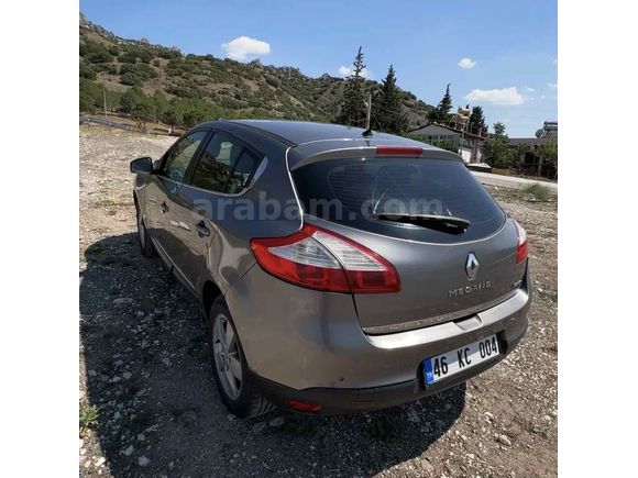 Galeriden Renault Megane 1.6 Expression 2012 Model Bursa