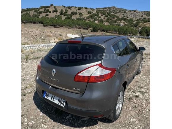 Galeriden Renault Megane 1.6 Expression 2012 Model Bursa