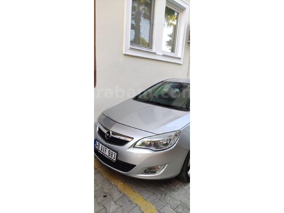 Opel Astra memurdan )