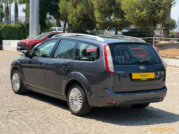 YÜKSELİŞ HYUNDAI 2.EL-2011 FORD FOCUS SW 1.6 TITANIUM