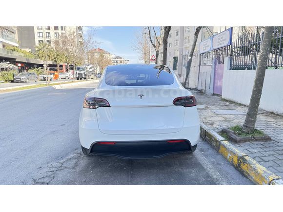Sahibinden Tesla Model Y Long Range AWD 2023 Model  83.000 km Beyaz