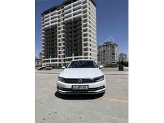 Sahibinden Volkswagen Passat 1.6 TDi BlueMotion Highline 2018 Model  180.000 km Beyaz