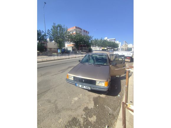 Sahibinden Renault R 9 1.4 Broadway 1987 Model