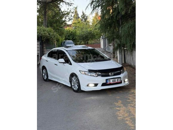 Sahibinden Honda Civic 1.6i VTEC Eco Elegance 2012 Model 