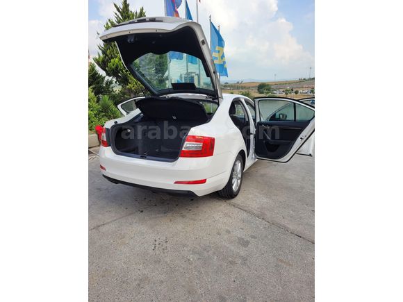 Sahibinden Skoda Octavia 1.2 TSI Elegance 2015 Model Mersin