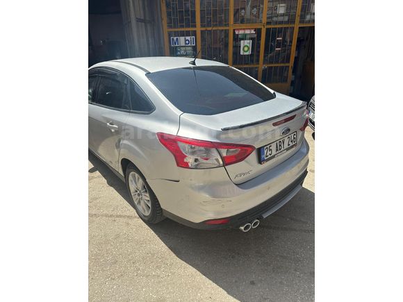 Sahibinden Ford Focus 1.6 Ti-VCT Style 2011 Model