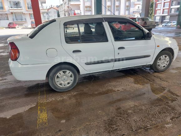 Sahibinden Renault Clio 1.4 RNA 2000 Model