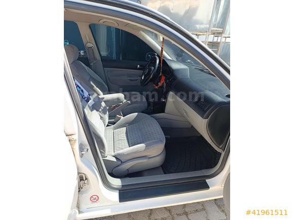 GELİBOLUDA TEMİZ BAKIMLI MASRAFSIZ GOLF 4