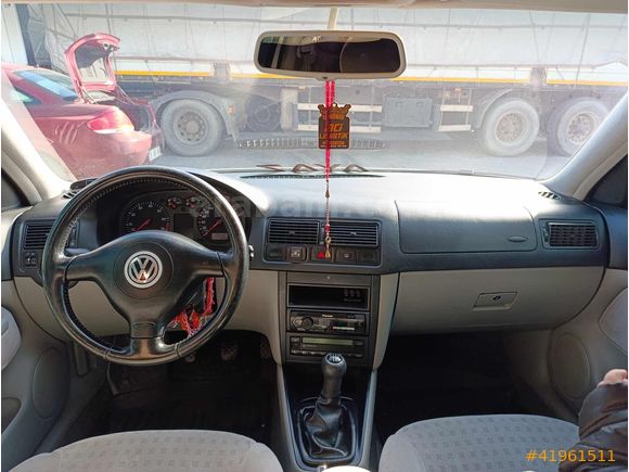 GELİBOLUDA TEMİZ BAKIMLI MASRAFSIZ GOLF 4