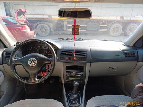 GELİBOLUDA TEMİZ BAKIMLI MASRAFSIZ GOLF 4