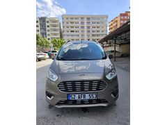 Sahibinden temiz Ford Tourneo Courier 1.5 TDCi Titanium bej start stop