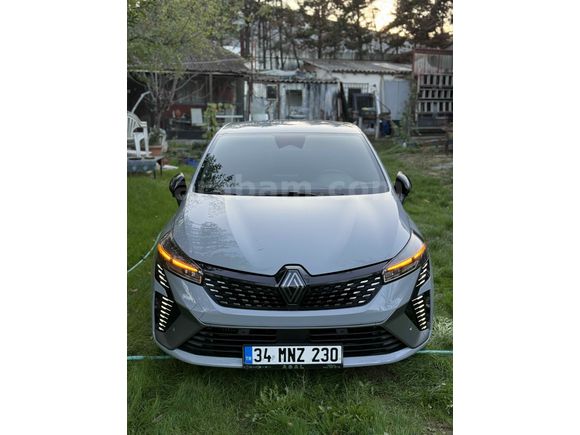 Sahibinden Renault Clio 1.0 TCe Techno Esprit Alpine 2024 Model 