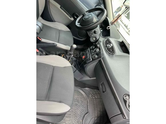 Sahibinden Renault Clio 1.5 dCi Authentique 2009 Model  225.000 km Mavi