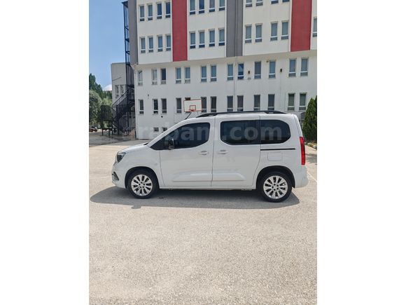 Sahibinden Opel Combo 1.5 CDTI Ultimate 2023 Model