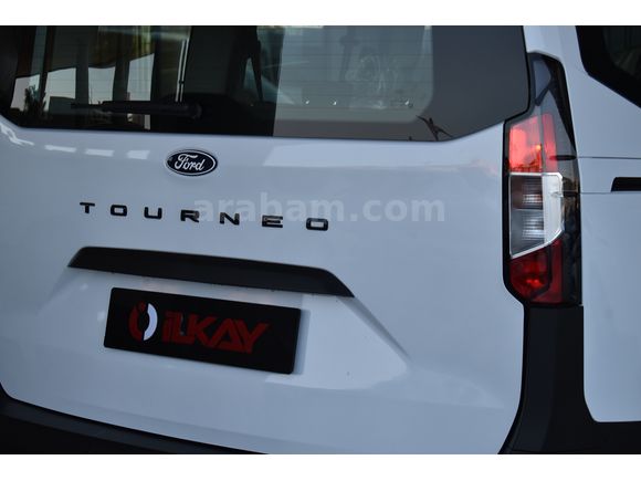 İLKAY'DAN 2025 FORD TOURNEO COURİER 1.5 ECOBLUE TREND HATASIZ