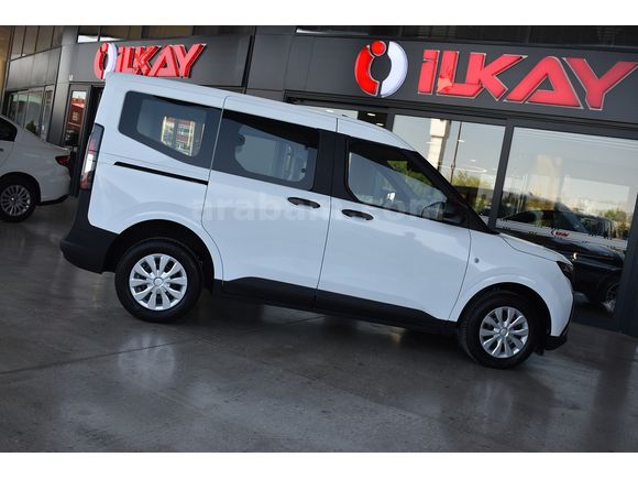 İLKAY'DAN 2025 FORD TOURNEO COURİER 1.5 ECOBLUE TREND HATASIZ