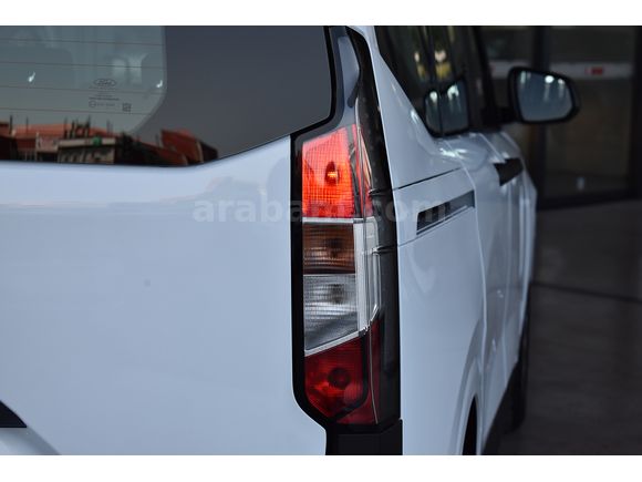 İLKAY'DAN 2025 FORD TOURNEO COURİER 1.5 ECOBLUE TREND HATASIZ
