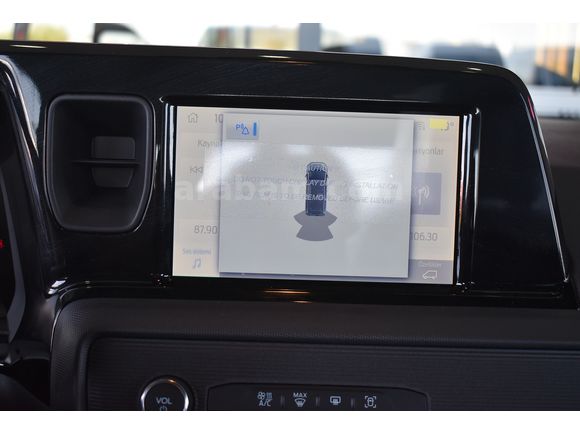 İLKAY'DAN 2025 FORD TOURNEO COURİER 1.5 ECOBLUE TREND HATASIZ